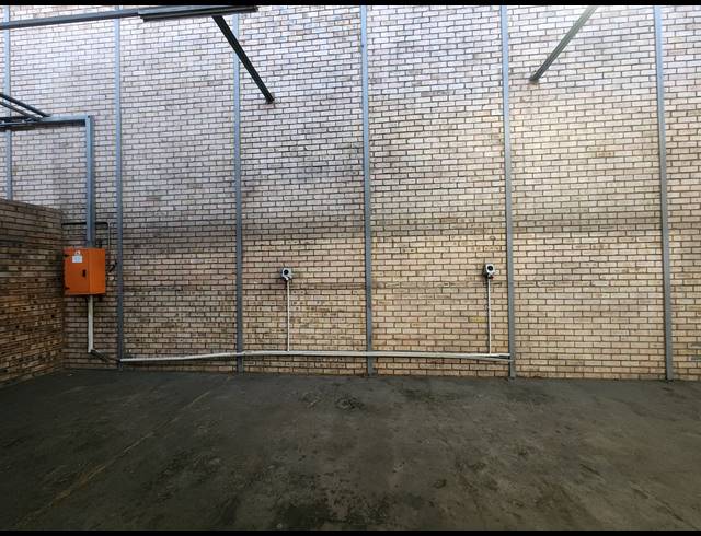 216M² WAREHOUSE TO LET IN WADEVILLE